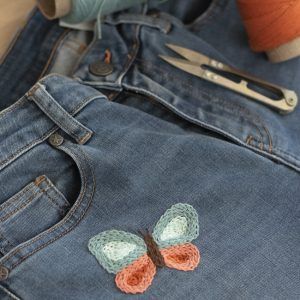 Dale una segunda vida a tus jeans con este tutorial de bordado. Patrón descargable