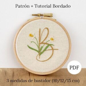 Inicial B con narcisos patrón de bordado