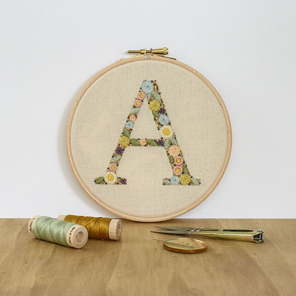 Tutorial Bordado Alfabeto Floral de Arorua