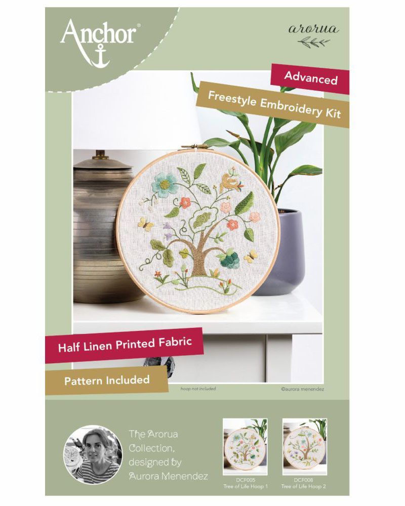 Kit de bordado botánico diseñado por Arorua en colaboración con Anchor Crafts