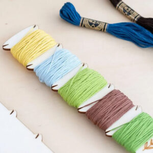 Bobina de hilo madera para 5 colores